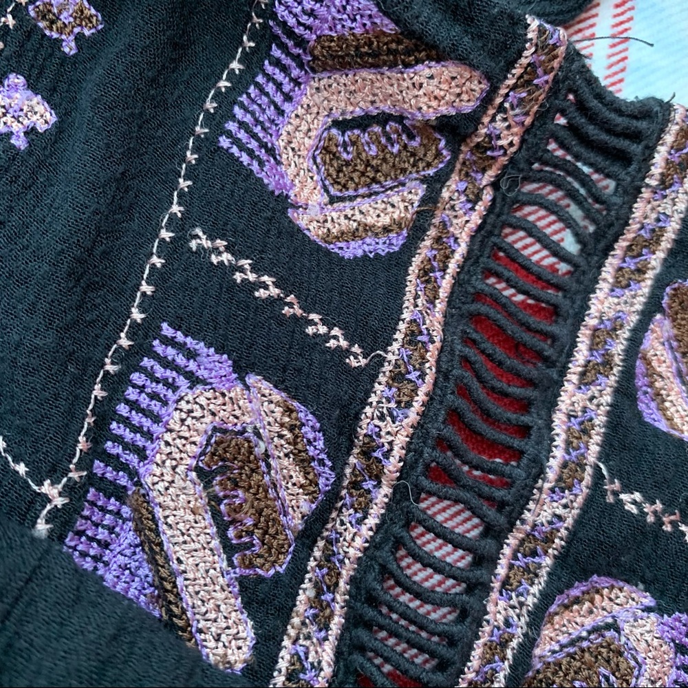 Free People Embroidered Shirt Size Medium Boho Open Back Black Aztec - Picture 8 of 10